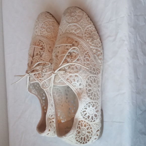 Lower East Side Casual Shoes - Picture 2 of 8